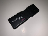 KINGSTON-CLÉ USB/AUDIO DATA FLASH CARD-32GB (C015)