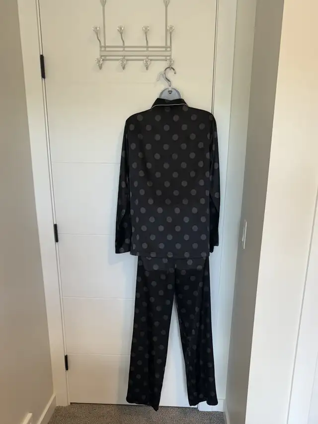ladies pajama set in Women's - Other in Calgary - Image 4