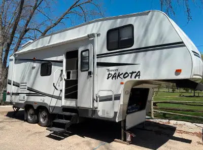 FOR SALE: 2006 Terry Dakota Fifth Wheel - Perfect Couples Trailer! Well-maintained 25 ft Terry Dakot...