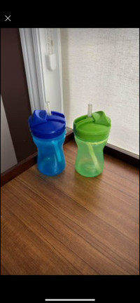 2 PLAYTEX 9 OUNCE FLIP AND SIP STRAW DRINK CONTAINERS