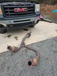 09 gmc part out - y pipe with converters / 02sensors 