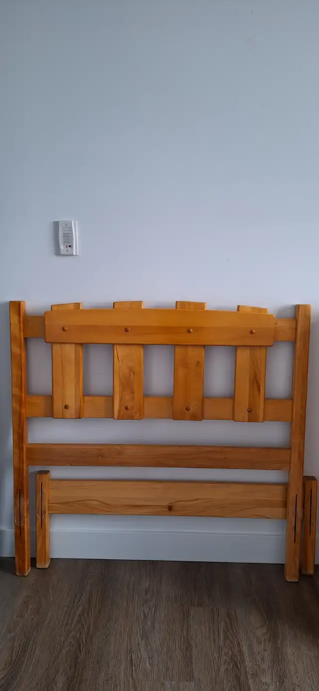 MOBILIER CHAMBRE À COUCHER in Beds & Mattresses in Sherbrooke - Image 2