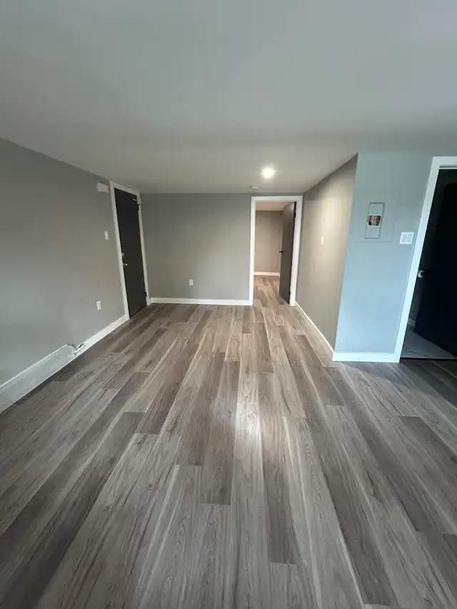 Newly Renovated, 1 Bedroom, Available Now in Long Term Rentals in Belleville - Image 7
