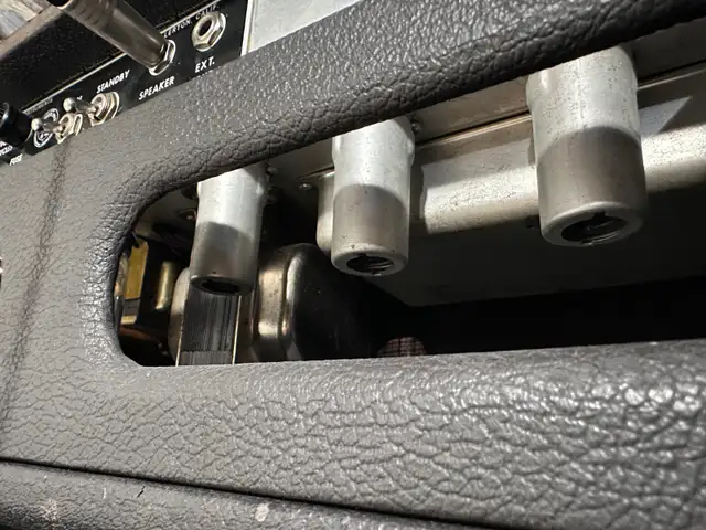 Sell separately: Fender Bassman Head/2x12 Cabinet in Amps & Pedals in Edmonton - Image 6