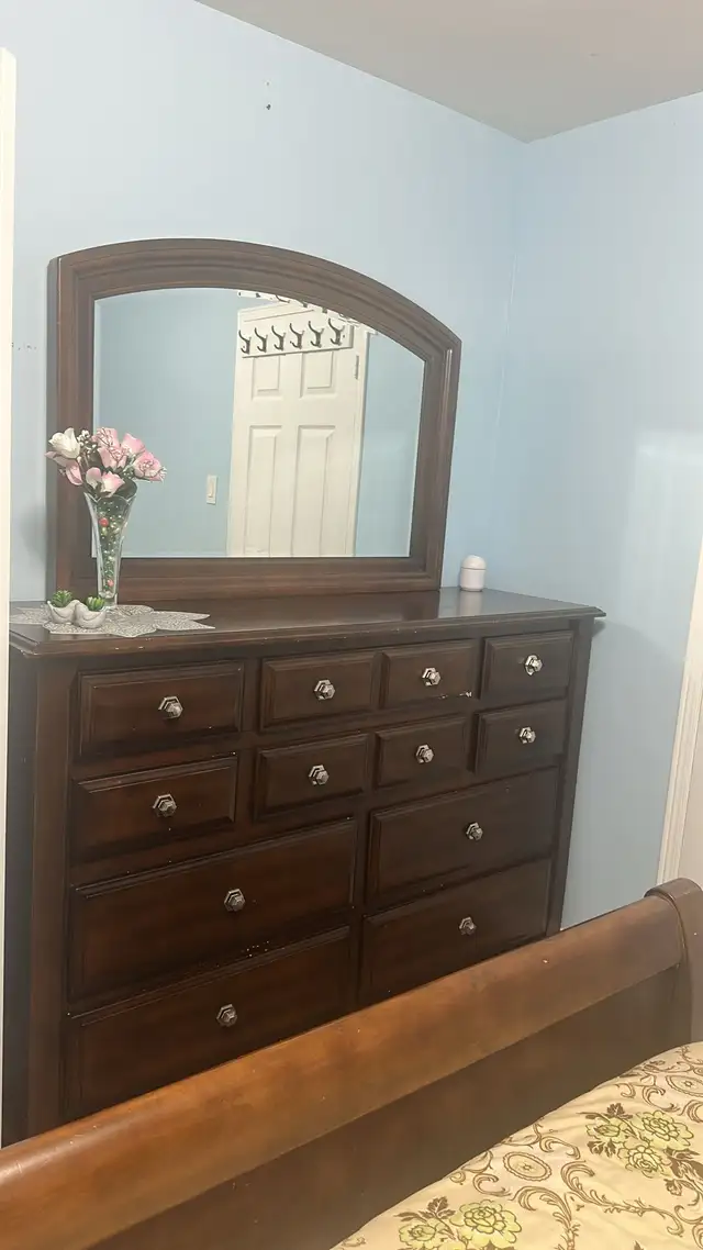 Private room available for girl