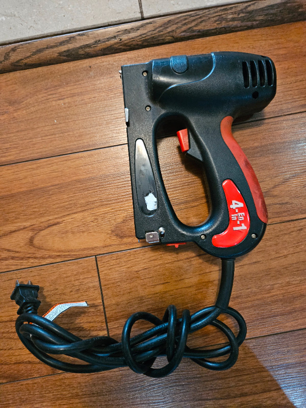 SNAP ON electric 4 in 1 stapler/brad nailer. in Hand Tools in Oakville / Halton Region