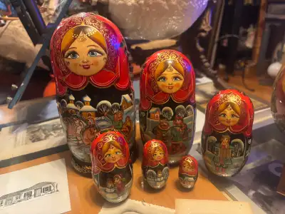 Beautiful hand-painted Russian Matryoshka nesting doll set signed on the bottom: “Москва худ. Селива...