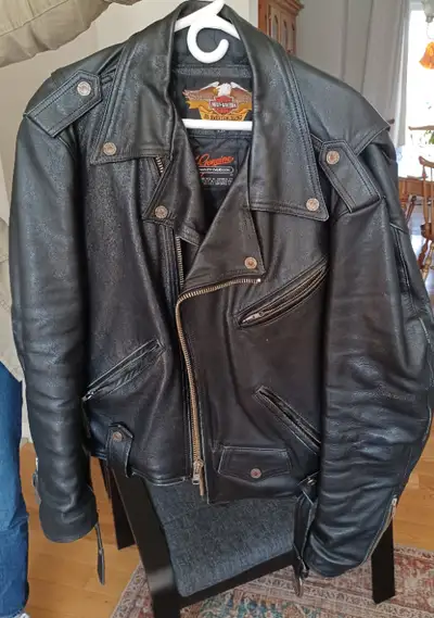 Vintage Harley Davidson Shovelhead Black Leather Jacket. Large. Very good condition. Little wear. $1...