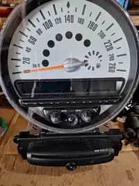 2011 Mini Countryman Speedometer, tachometer, and interior part 
