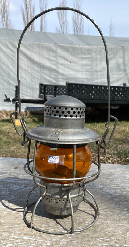 CPR RAILROAD LANTERN in Arts & Collectibles in Saskatoon - Image 2