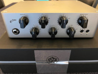 DARKGLASS ELECTRONICS EXPONENT 500W BASS AMP HEAD