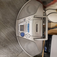 Panasonic Portable CD Cassette Radio