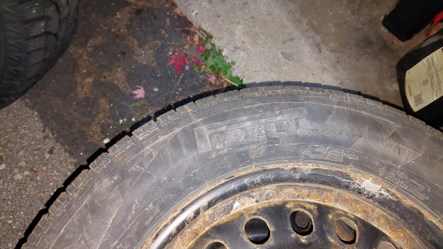 225/65-R17 winter tires on rims in Tires & Rims in Markham / York Region - Image 4