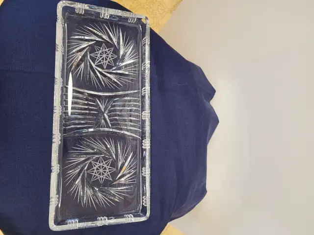 VTG Bohemian “Pinwheel” Crystal Serving Platter/Tray in Arts & Collectibles in Dartmouth - Image 7