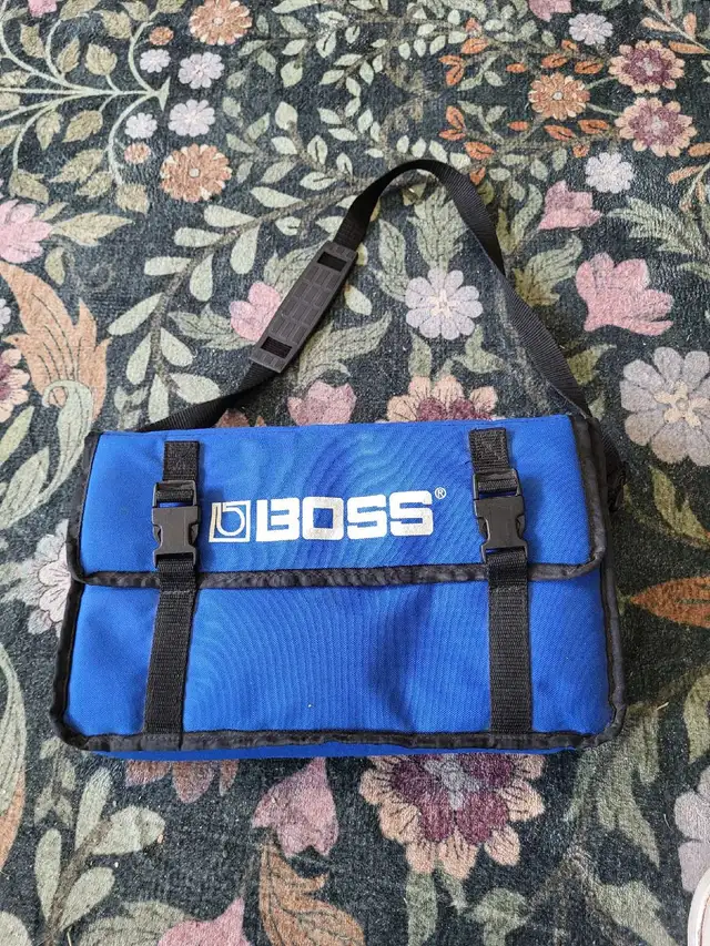 BOSS ME30 Multi effects pedal  in Amps & Pedals in St. Catharines - Image 3