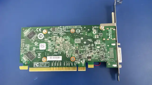 AMD Radeon R5 340X 2GB DDR3 PCI-Express Graphics Video Card in System Components in Mississauga / Peel Region - Image 4