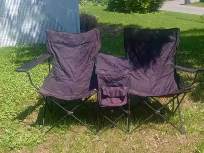 Pour toi pis la bonne femme à la roulotte? Un tournoi de fer? Un feu de camp? Pour la visite? Avec é...