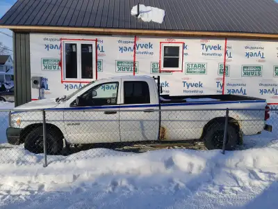 Rusty old Dodge Ram 1500 pickup truck for sale. 3.7 litre engine. Was a City of Welland truck, until...