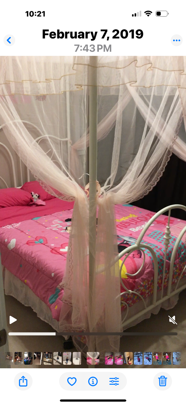 Canopy Bed in Beds & Mattresses in Vernon - Image 5