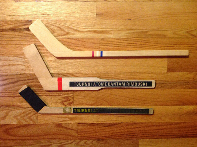 Mini bâtons de hockey dans Art et objets de collection  à Rimouski / Bas-St-Laurent - Image 2