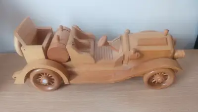 Wooden display car model ( 1914 Stutz Barecat ), View more