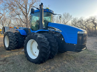 New Holland TJ 425 Tractor 