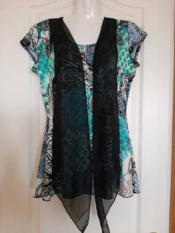 Women Fashion Tops (Batch #1) in Women's - Tops & Outerwear in Calgary