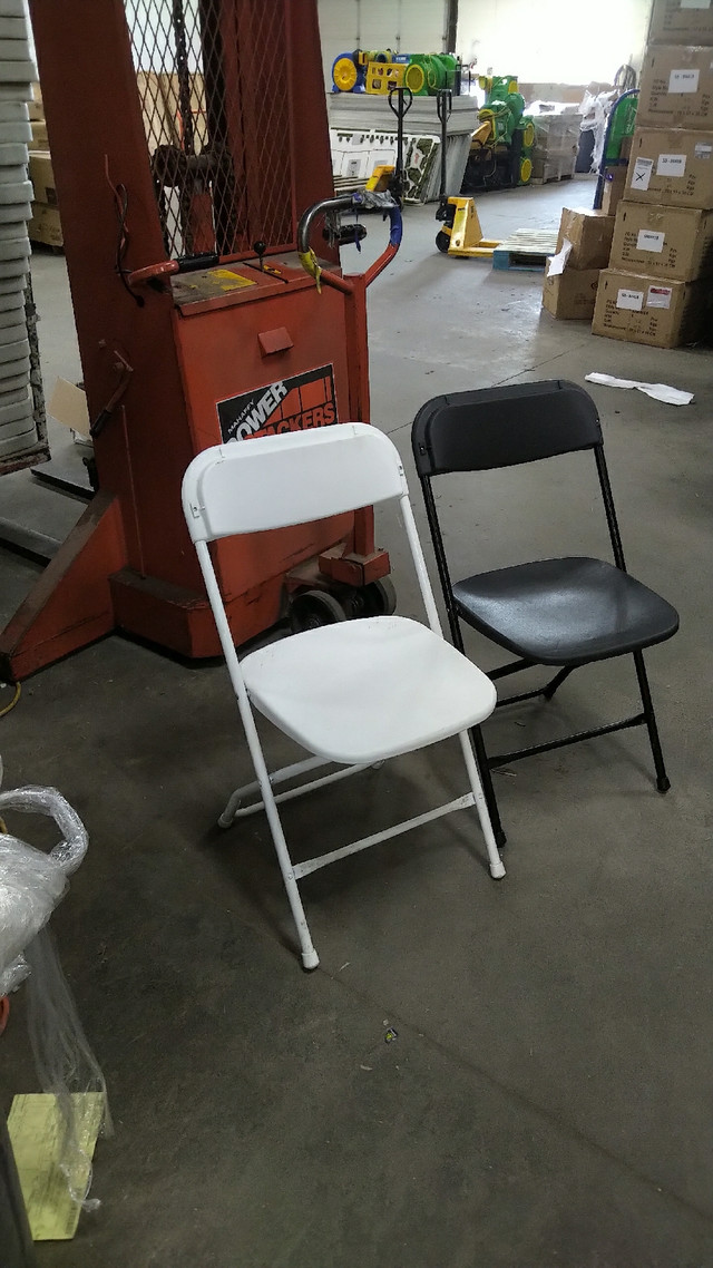 Used tables and chairs Tents and more  in Other Business & Industrial in City of Toronto - Image 3