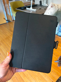 Speck iPad Case and Stand - Black