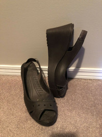 Brown high heel Crocs - women’s size 9 