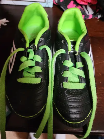 Soccer cleats kids size 9T, View more