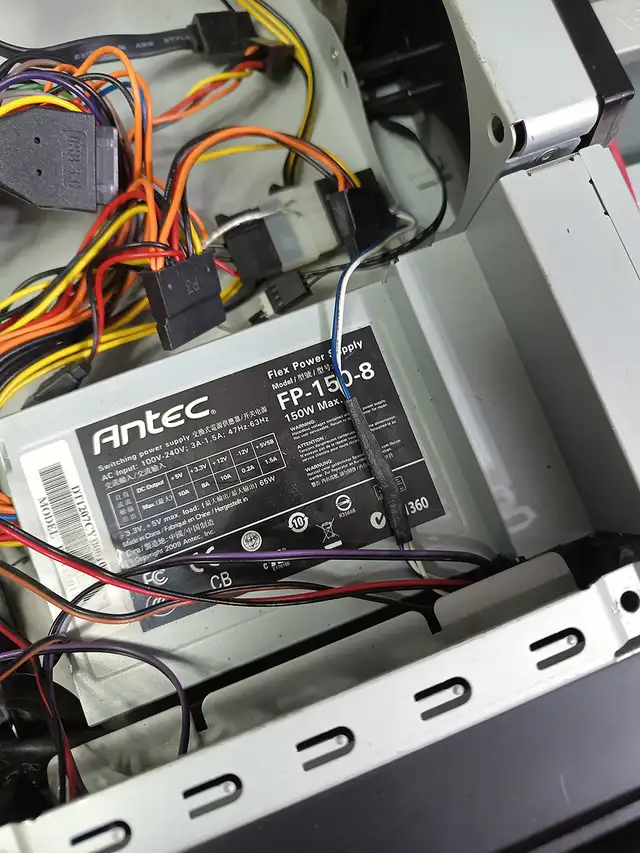 Boîtier Mini-ITX Antec ISK 310-150 + PSU 150 watts + CD / DVD-RW in System Components in Lévis - Image 5