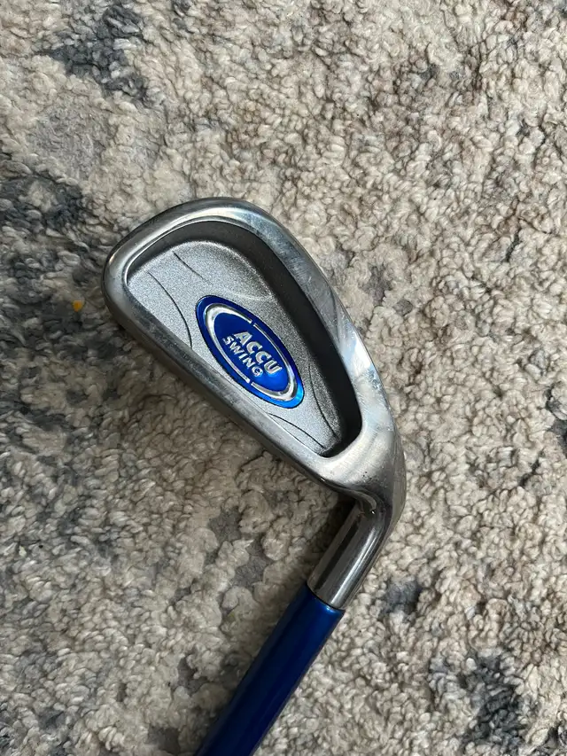 Goliath Accu Swing Training Tool Golf Right Handed in Golf in Guelph - Image 2