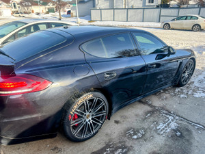 2016 Porsche Panamera GTS