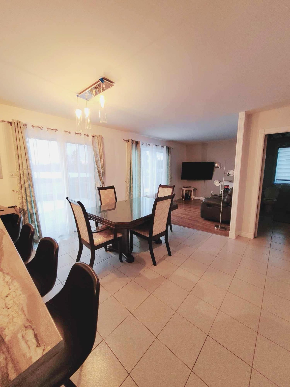 1448 Boulevard Laure — photo 1