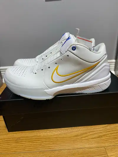 Kobe IV Draft Day White Glacier Blue - sz 7y, View more