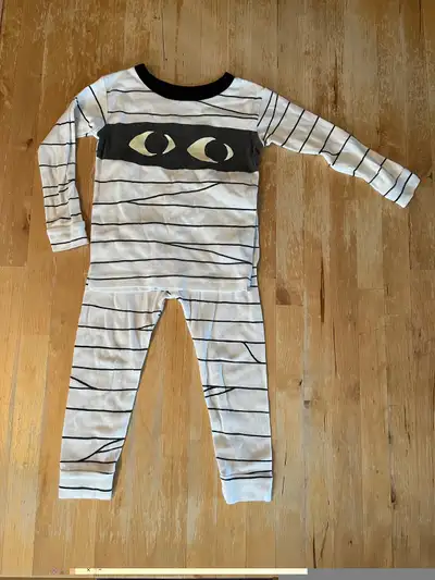 Gap 2T Halloween Glow-in-the-Dark Mummy Pajamas  Pj’s, View more