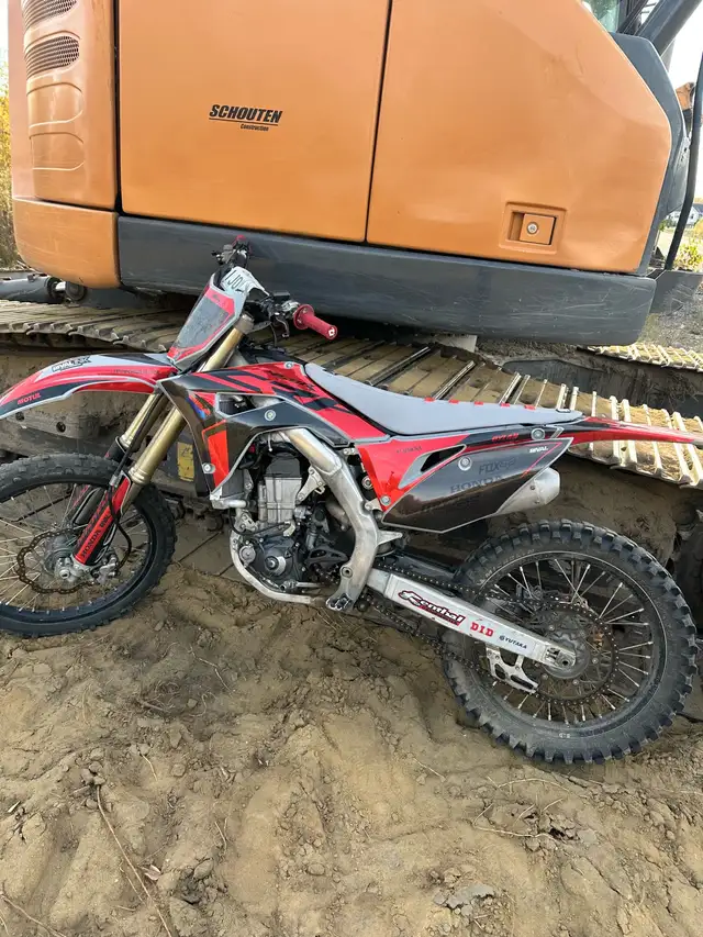 2020 CRF450R in Dirt Bikes & Motocross in Ottawa - Image 7