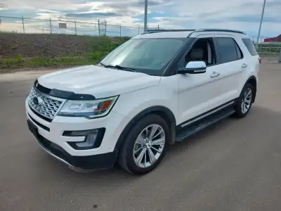 2017 Ford Explorer Platinum, fully loaded, top of the line model for that year, 3.5 T, ecoboost, 177...