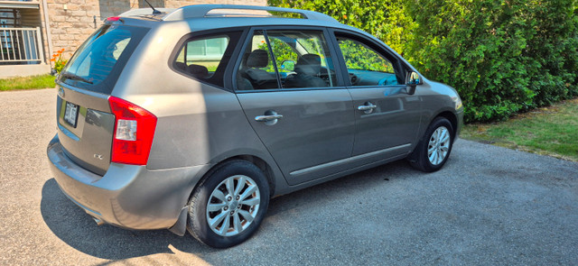 Vends KIA RONDO 2012 dans Autos et camions  à Laval/Rive Nord - Image 3