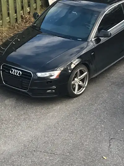 2 tires still ok 1 popped tire 1 no good 4 Rims ok