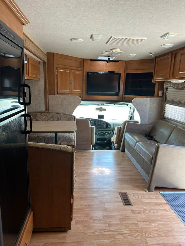 CLASS C JAMBOREE V10 RVs & Motorhomes Saskatoon Kijiji