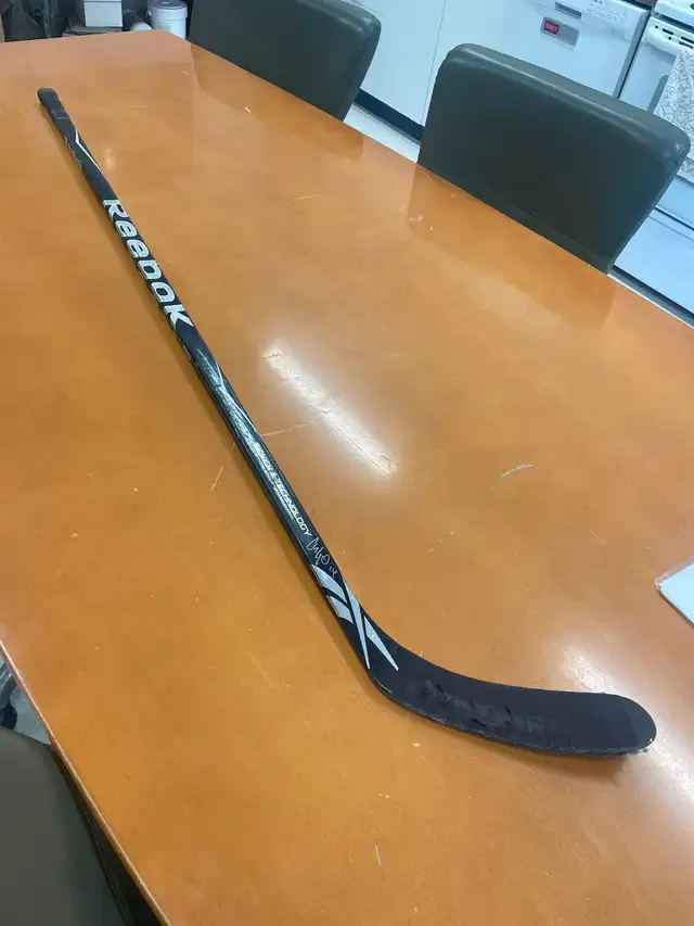 Reebok Hockey Stick - Used in Hockey in Ottawa - Image 3