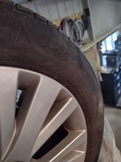 Set of all season Pirrell tires 225 55R 17 on Mazda aluminum rims 5 bolt in great shape