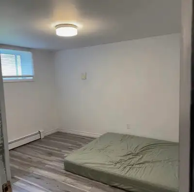 $780/month( including all utilities) 01 bedroom in basement for rent ( share kitchen, bathroom ) Clo...
