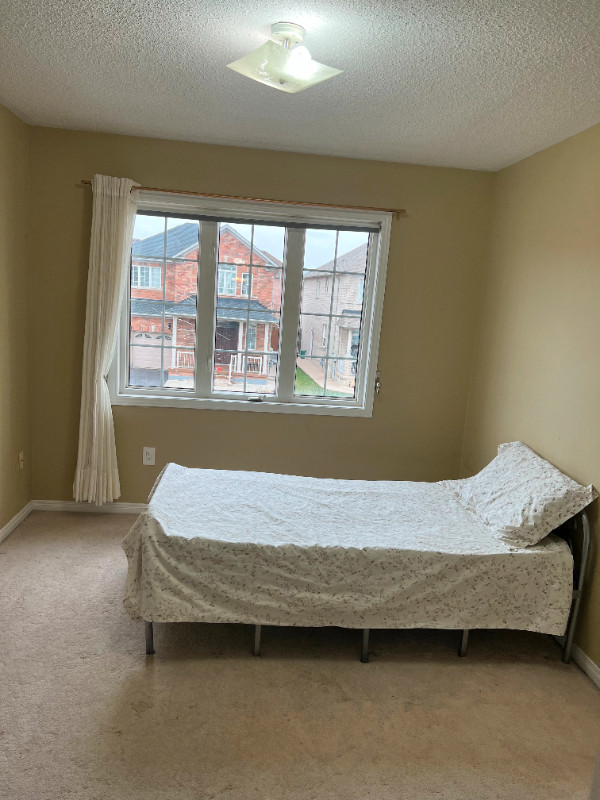 FURNISHED ROOM FOR RENT(upper level of House) in Room Rentals & Roommates in Mississauga / Peel Region