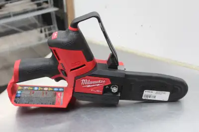 Milwaukee M12 Pruning Saw, View more