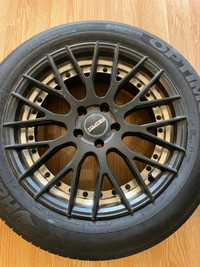 Tire R18 235/55