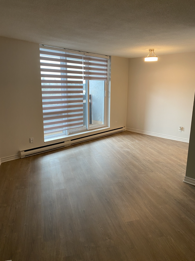 2 Bedroom Apartment available for rent. Apartment is located at 2000 Jasmine Cres, Ottawa, 6th floor...