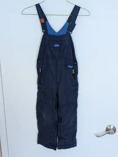 Used toddler snow suit - tag says 3 years, View more